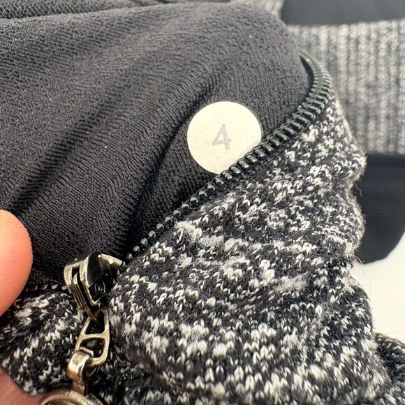 Lululemon Gray Side Zip Jacket Full Zip Tight Size 4 - Picture 6 of 9